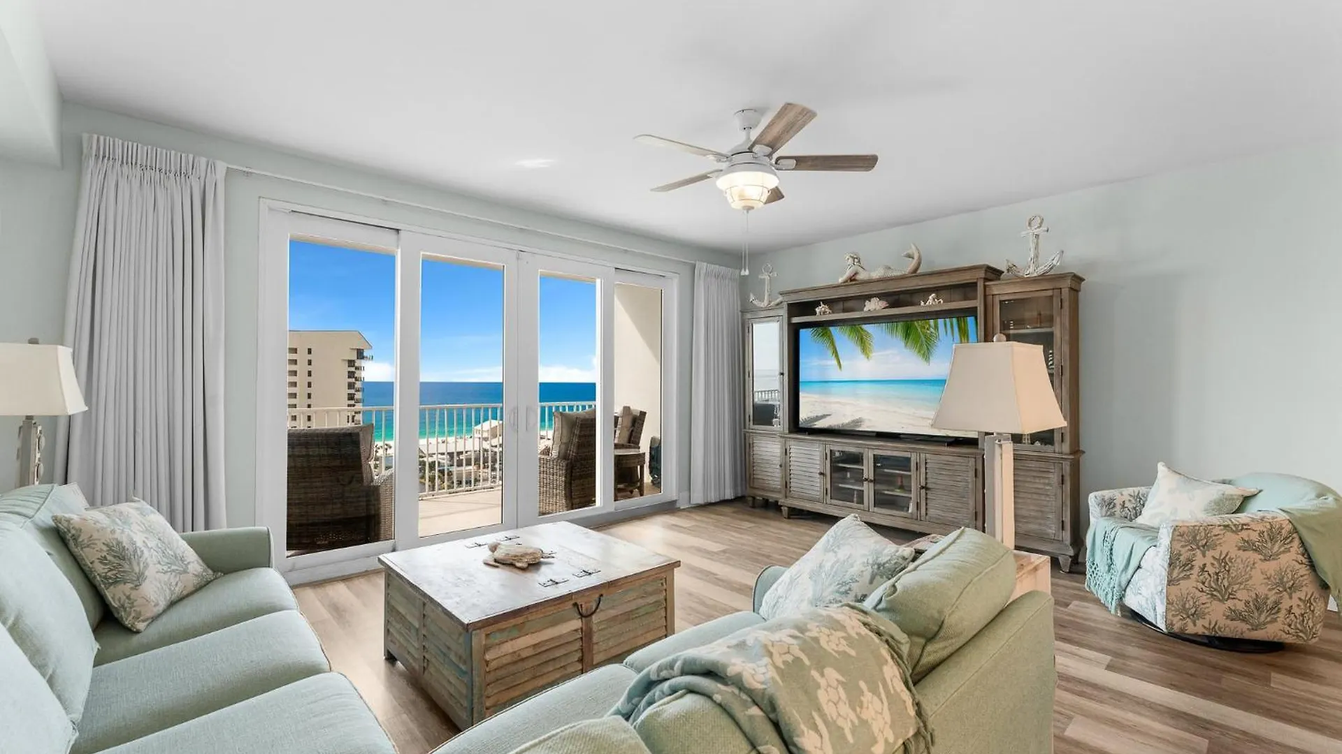 Modern Resort Condo! Gulf Views & Amenities Galore! Presented By Dolce Vita Getaways! بنما سيتي بيتش