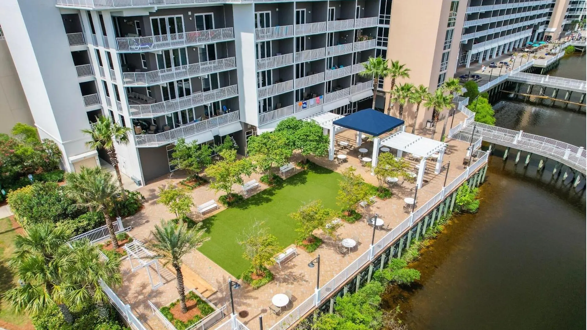 Modern Resort Condo! Gulf Views & Amenities Galore! Presented By Dolce Vita Getaways! بنما سيتي بيتش 0*,  الولايات المتحدة الأمريكية