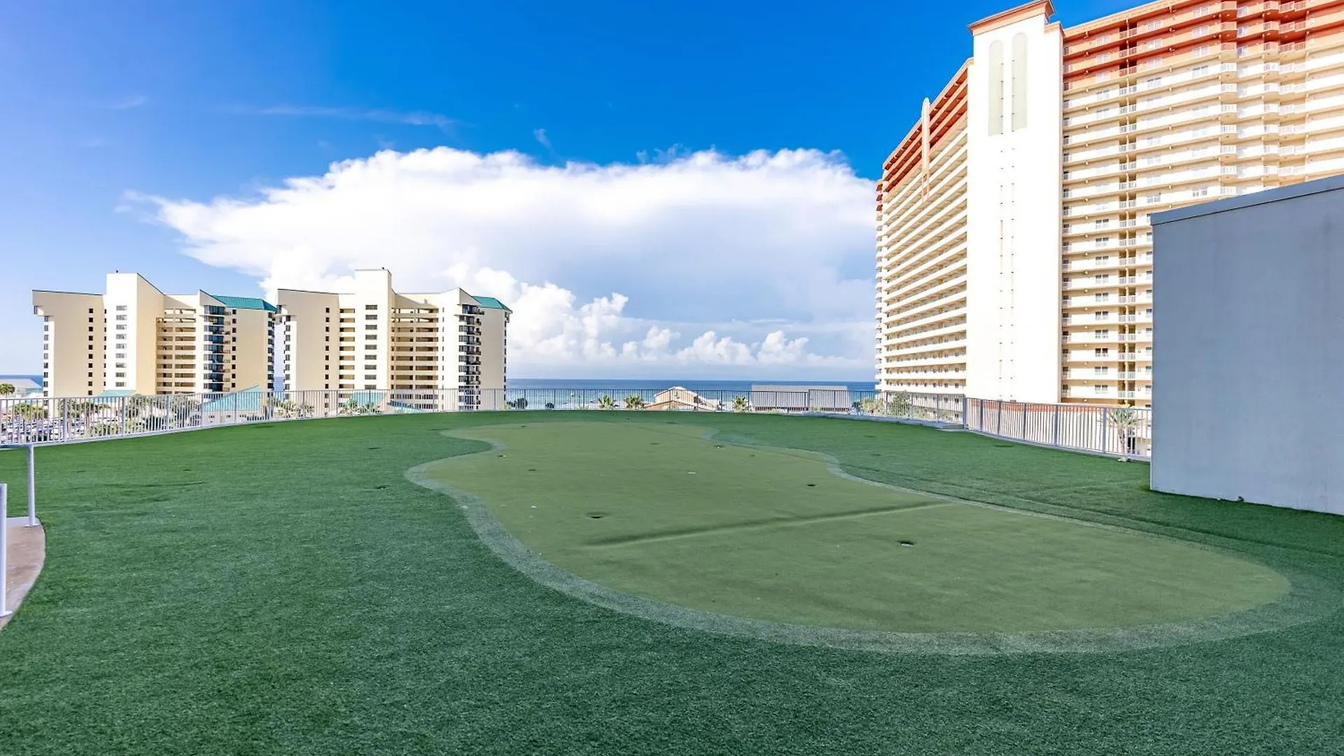 Modern Resort Condo! Gulf Views & Amenities Galore! Presented By Dolce Vita Getaways! بنما سيتي بيتش شقة